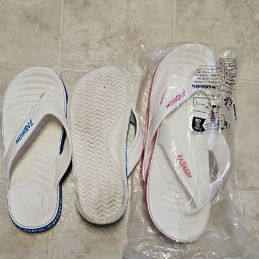 Fashion NWT White/Red & slightly used White/Blue Flip Flops Tote 7
